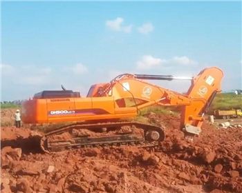 昊遠(yuǎn)斗山500型戰(zhàn)斗機(jī)臂鉤機(jī)租賃工程案例